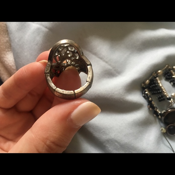 Expandable oval ring - Picture 2 of 2